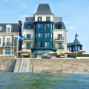 Western Alexandra Saint-Malo