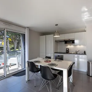 Les Cypres By Interhome Appartement